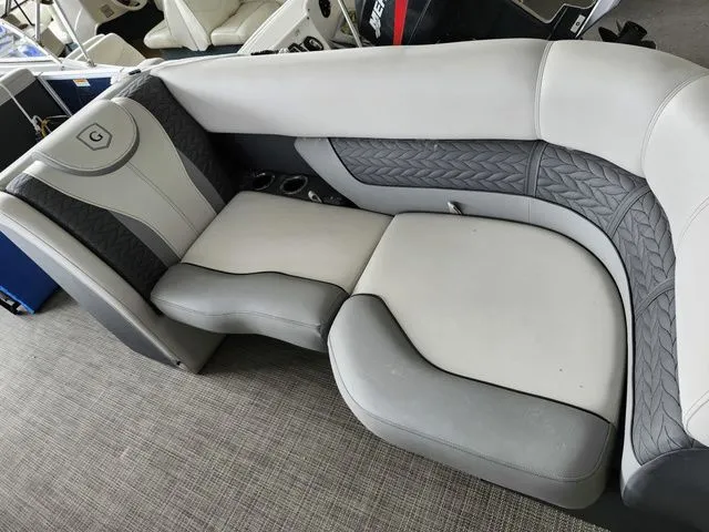 Slide: The Image of Monaco 235 2020 - 2