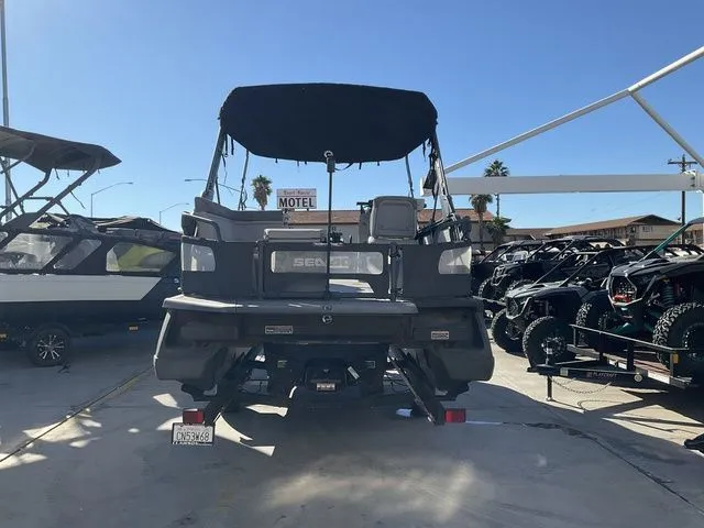 Slide: The Image of Sea-Doo Switch Cruise 21 2022 - 5