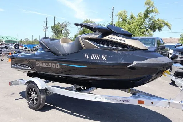 Slide: The Image of Sea-Doo GTX 155 2016 - 7