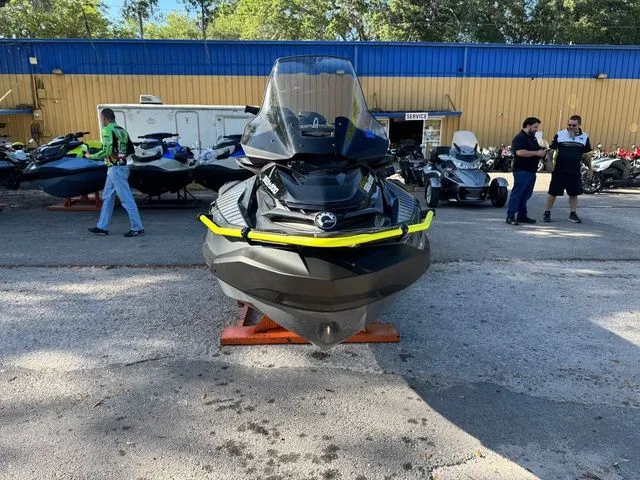 Slide: The Image of Sea-Doo Explorer Pro 2026 - 4