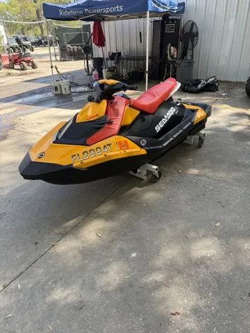 Slide: The Image of Sea-Doo Spark Trixx 3up 2022 - 4