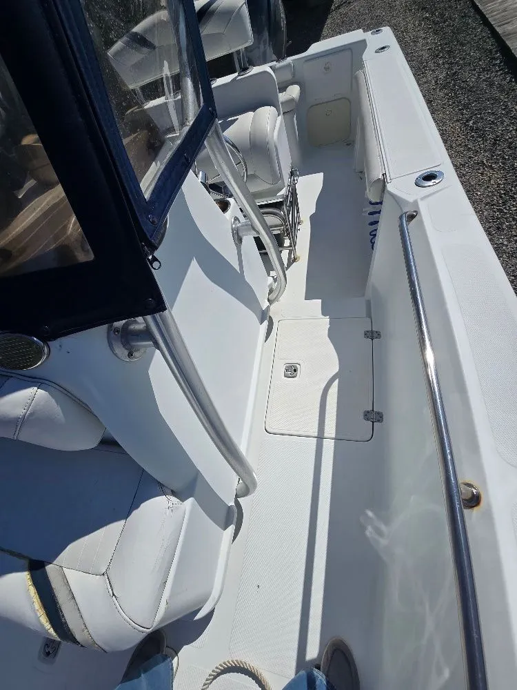 Slide: The Image of Interior view of a 2004 Polar 2100 CC Center Console boat. - 12