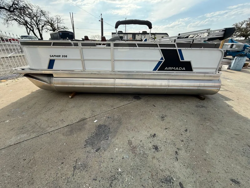 The Image of Armada Saphir CR208 21' Full Tritoon w/140HP Suzuki & Single Axle Trailer 2025 - 1