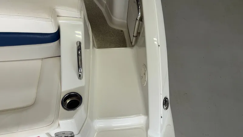 Slide: The Image of Chaparral 224 Sunesta 2008 - 19