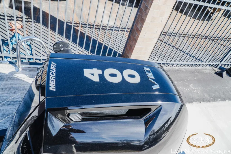 Slide: The Image of 2025 Bennington 25QSBWA with Mercury 400 V10 engine at Lake Norman Marina. - 5