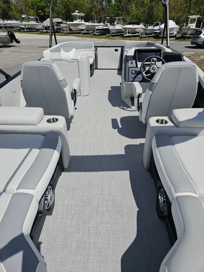Slide: The Image of Avalon 2385 Catalina Quad Lounger Shift 2026 - 12