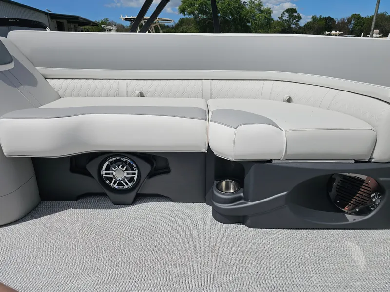 Slide: The Image of Avalon 2385 Catalina Quad Lounger Shift 2026 - 38