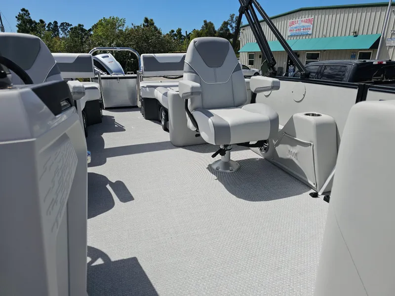 Slide: The Image of Avalon 2385 Catalina Quad Lounger Shift 2026 - 41
