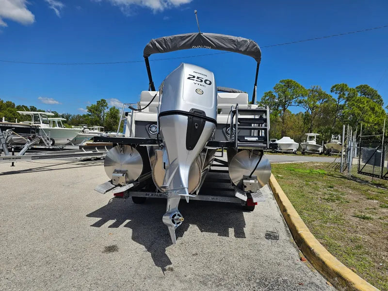 Slide: The Image of Avalon 2385 Catalina Quad Lounger Shift 2026 - 50