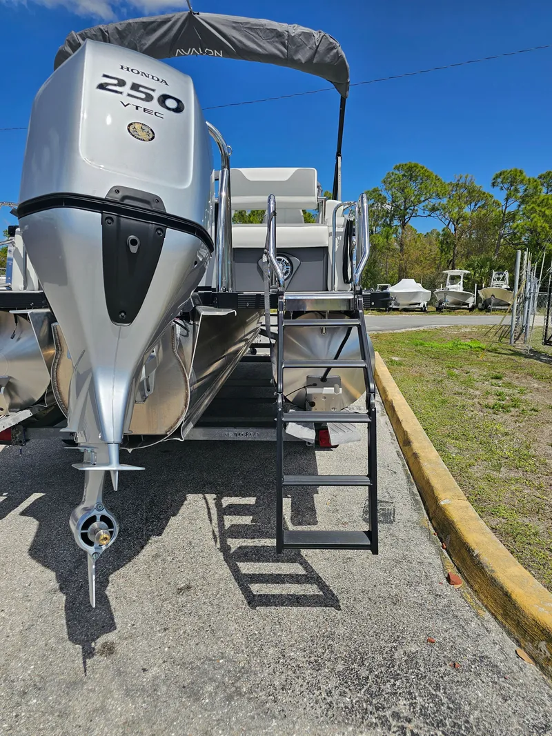 Slide: The Image of Avalon 2385 Catalina Quad Lounger Shift 2026 - 51