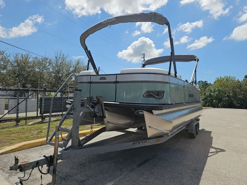 Slide: The Image of Avalon 2385 Catalina Quad Lounger Shift 2026 - 56