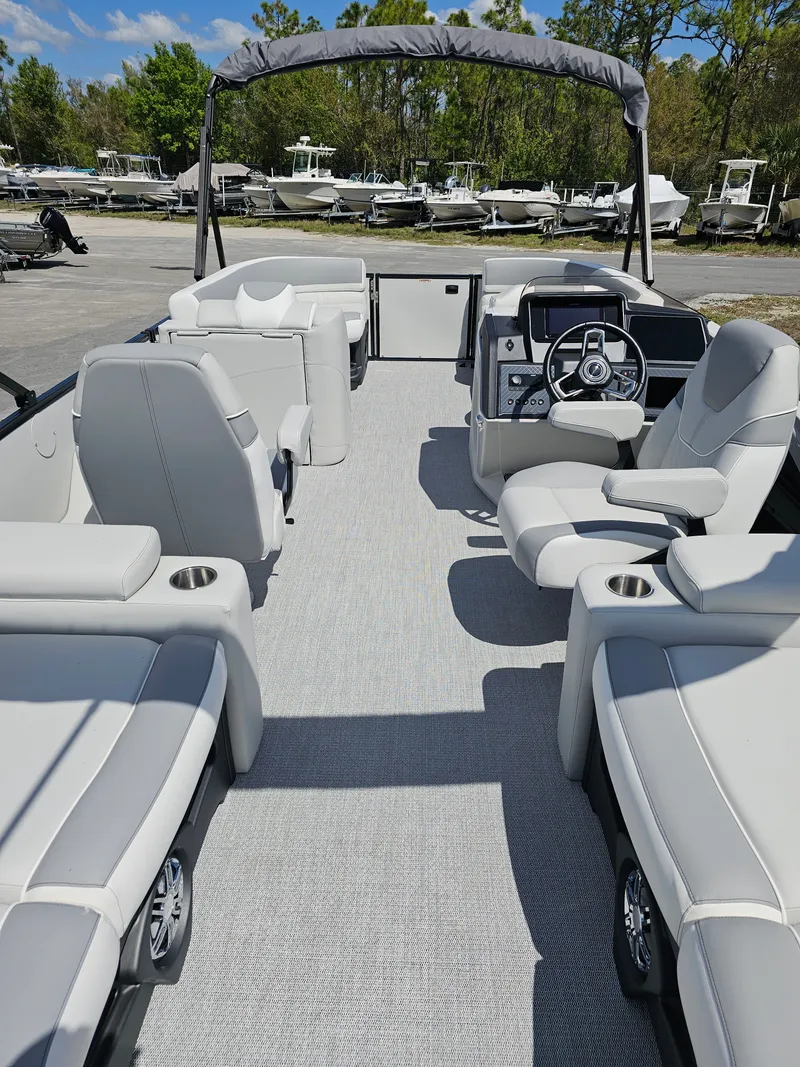 Slide: The Image of Avalon 2385 Catalina Quad Lounger Shift 2026 - 7
