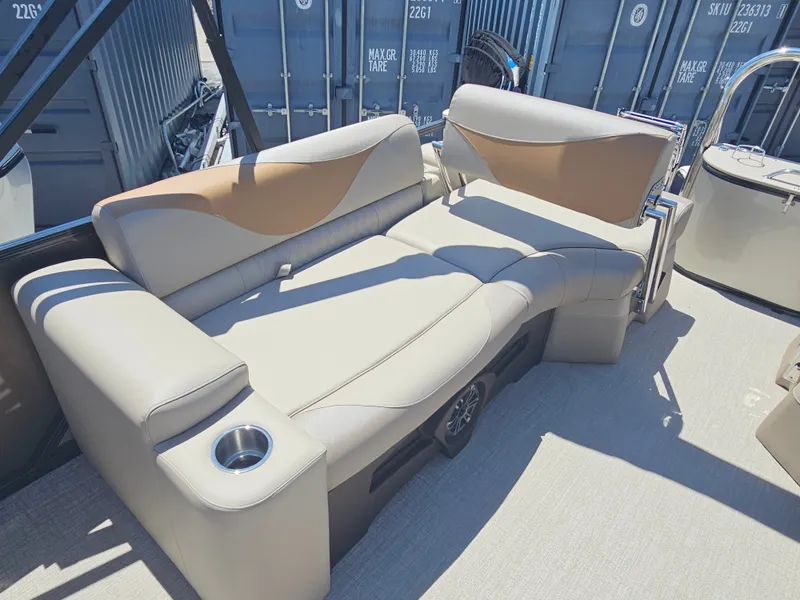 Slide: The Image of Luxurious seating in Avalon LSZ 2385 Quad Lounger Tritoon 2026. - 5