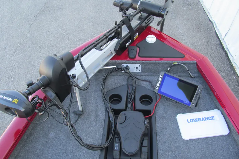 Slide: The Image of 2024 Tracker Pro Team 190 TX boat with Minn Kota trolling motor and Lowrance fish finder. - 9