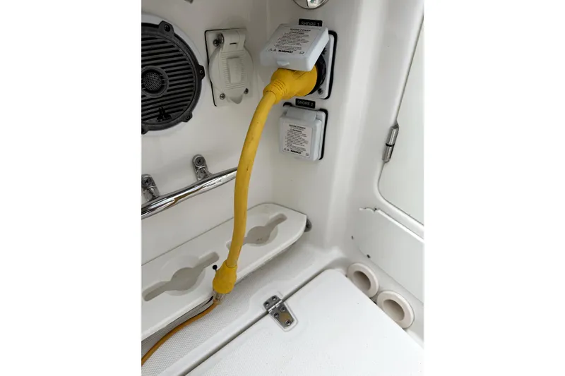 Slide: The Image of 2 Double service amps - 62