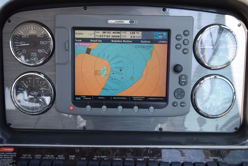 Slide: The Image of Sea Ray 390 Sundancer 2004 - 21