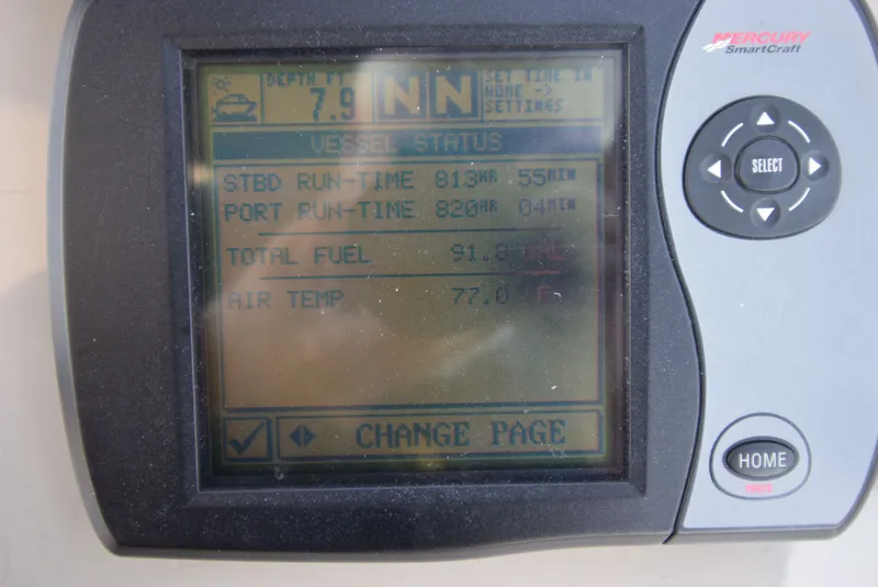 Slide: The Image of Sea Ray 390 Sundancer 2004 - 23