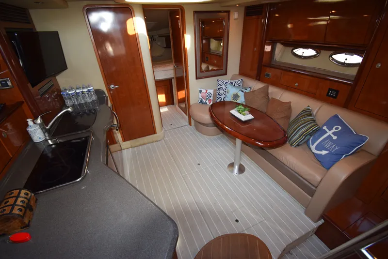 Slide: The Image of Sea Ray 390 Sundancer 2004 - 26