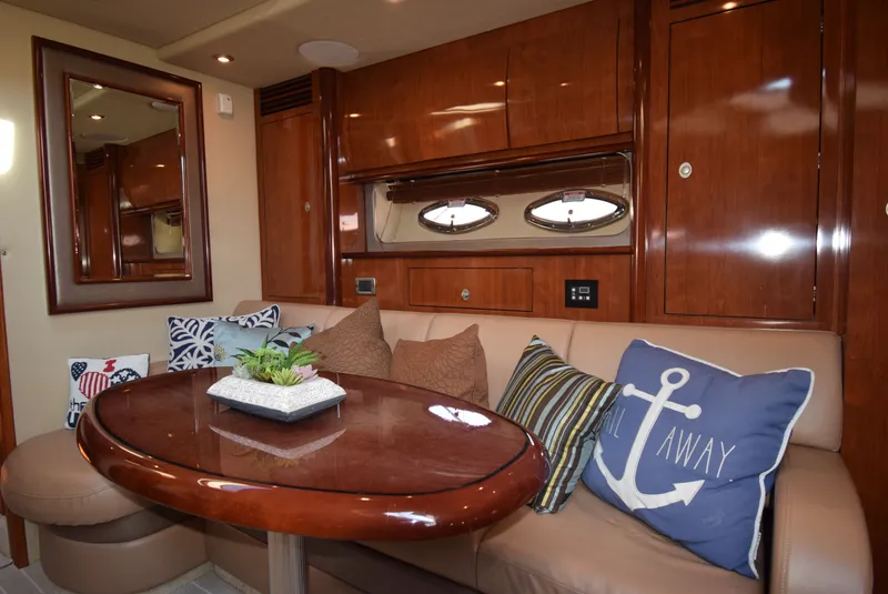 Slide: The Image of Sea Ray 390 Sundancer 2004 - 30