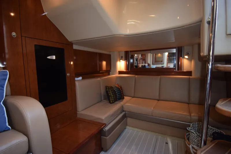 Slide: The Image of Sea Ray 390 Sundancer 2004 - 33