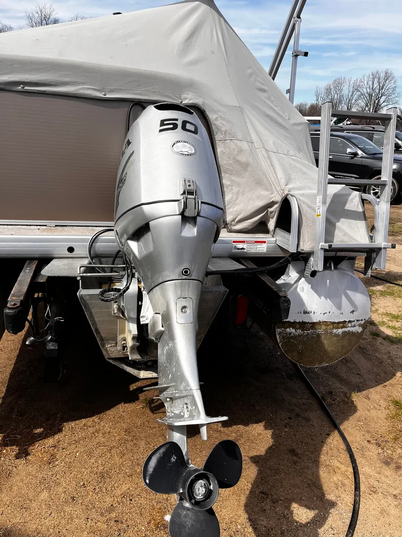 Slide: The Image of Sweetwater 2286C3 22FT MODEL 2011 - 3