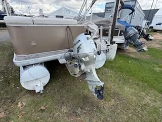 Slide: The Image of Sweetwater 2286C3 22FT MODEL 2011 - 8