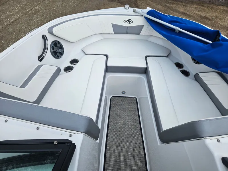 Slide: The Image of Monterey Open Bow 20 2018 - 8