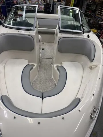 Slide: The Image of Sea Ray 175 Sport Bowrider 140hp w/Trailer 2008 - 15