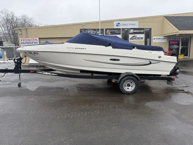 Slide: The Image of Sea Ray 175 Sport Bowrider 140hp w/Trailer 2008 - 19