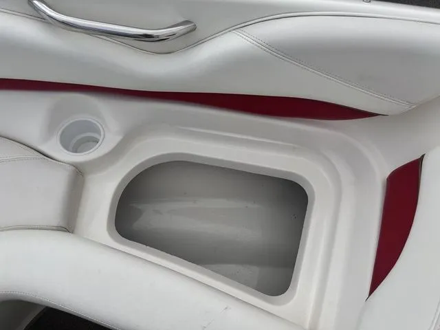 Slide: The Image of Larson SEI 180 BOWRIDER 135HP W/Trailer 2004 - 13