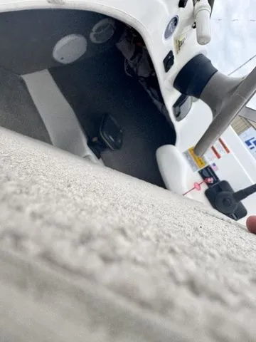 Slide: The Image of Larson SEI 180 BOWRIDER 135HP W/Trailer 2004 - 15