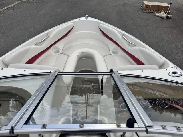 Slide: The Image of Larson SEI 180 BOWRIDER 135HP W/Trailer 2004 - 9