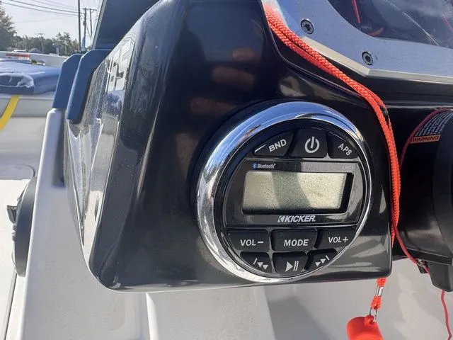 Slide: The Image of Scarab 165H.O. w/250hp, Trailer Only 48hrs 2018 - 27