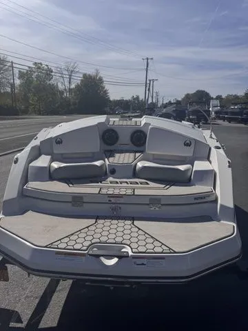 Slide: The Image of Scarab 165H.O. w/250hp, Trailer Only 48hrs 2018 - 9
