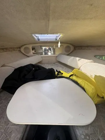 Slide: The Image of Sea Ray 225 Weekender 2004 - 14