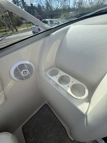 Slide: The Image of Sea Ray 225 Weekender 2004 - 24