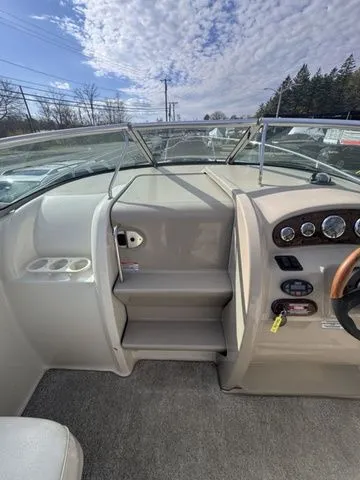 Slide: The Image of Sea Ray 225 Weekender 2004 - 25