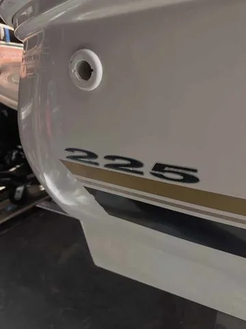 Slide: The Image of Sea Ray 225 Weekender 2004 - 33