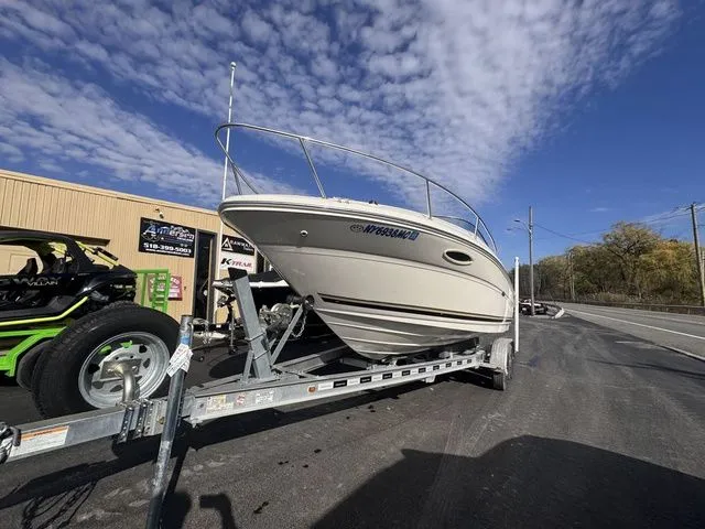 Slide: The Image of Sea Ray 225 Weekender 2004 - 5