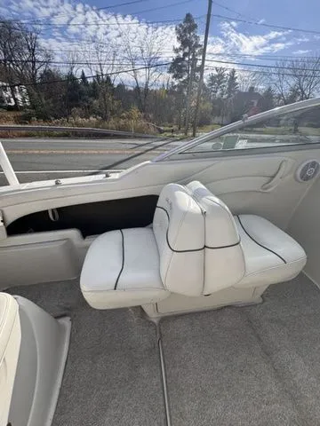 Slide: The Image of Sea Ray 225 Weekender 2004 - 8