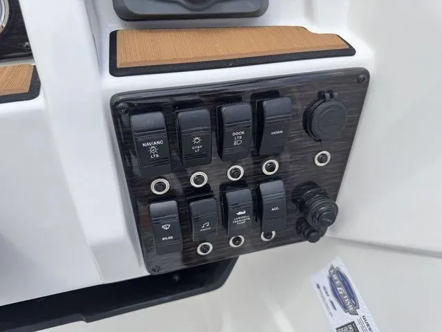 Slide: The Image of Starcraft SVX OB 190 DC OB w/140hp and Trailer 2026 - 20