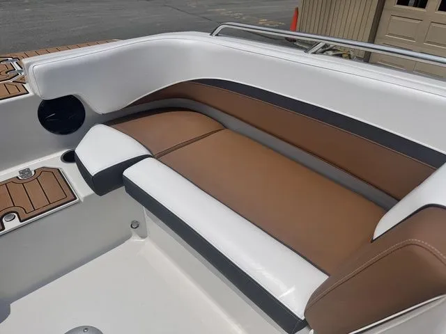 Slide: The Image of Starcraft SVX OB 190 DC OB w/140hp and Trailer 2026 - 22