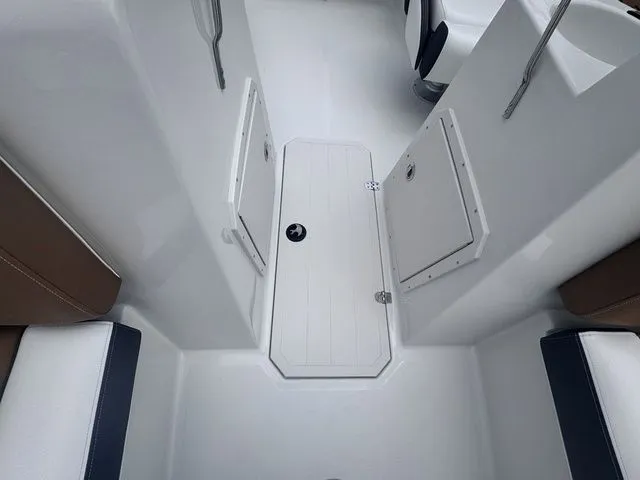 Slide: The Image of Starcraft SVX OB 190 DC OB w/140hp and Trailer 2026 - 31