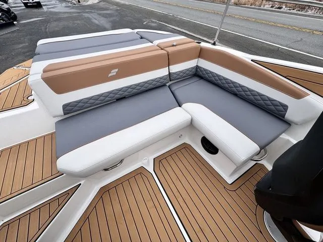 Slide: The Image of Starcraft SVX 210 IO 200hp and Trailer 2026 - 19