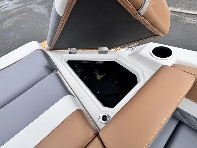 Slide: The Image of Starcraft SVX 210 IO 200hp and Trailer 2026 - 26