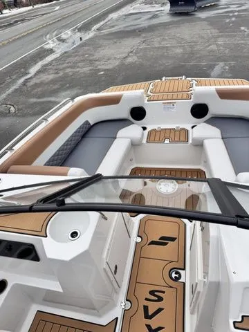 Slide: The Image of Starcraft SVX 210 IO 200hp and Trailer 2026 - 37