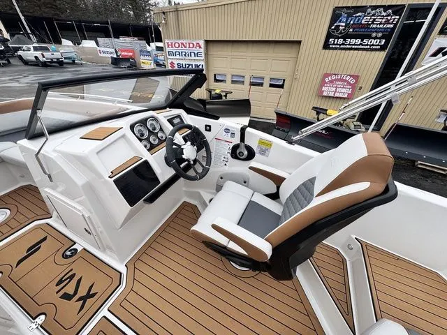 Slide: The Image of Starcraft SVX 210 IO 200hp and Trailer 2026 - 6