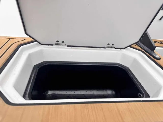 Slide: The Image of Starcraft SVX OB 191 OB w/150hp and Trailer 2026 - 34