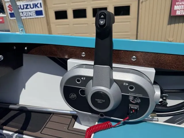 Slide: The Image of Starcraft 57 Ski Champ Includes 25hp and Trailer 2025 - 18