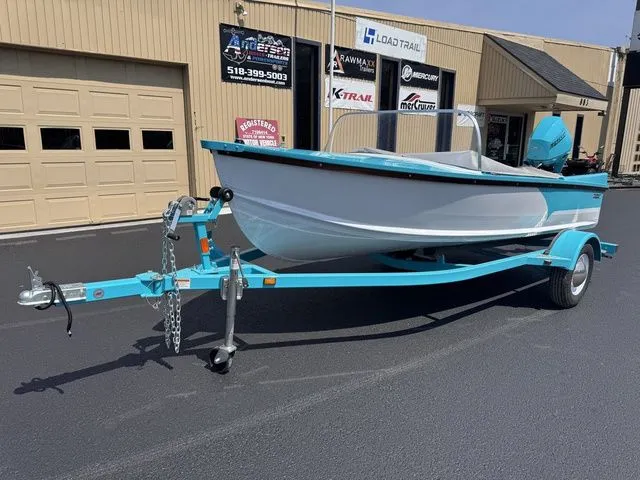 Slide: The Image of Starcraft 57 Ski Champ Includes 25hp and Trailer 2025 - 22